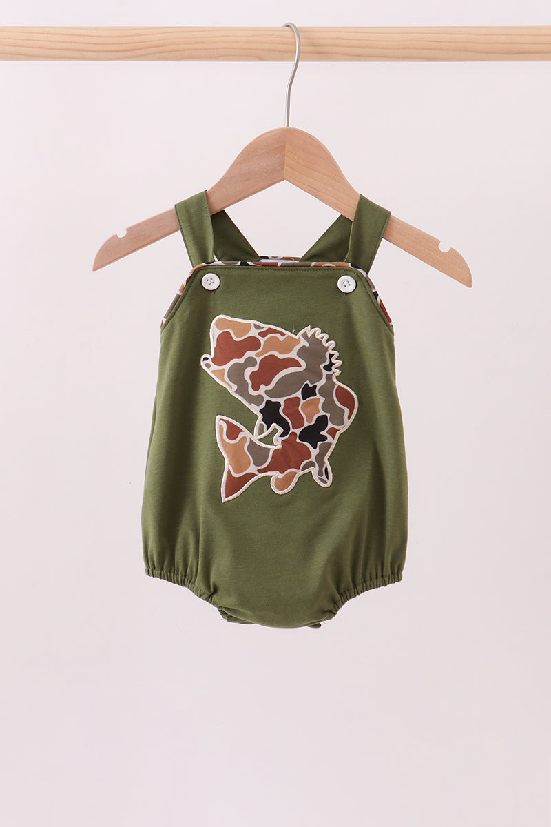 Camouflage bass applique bubble